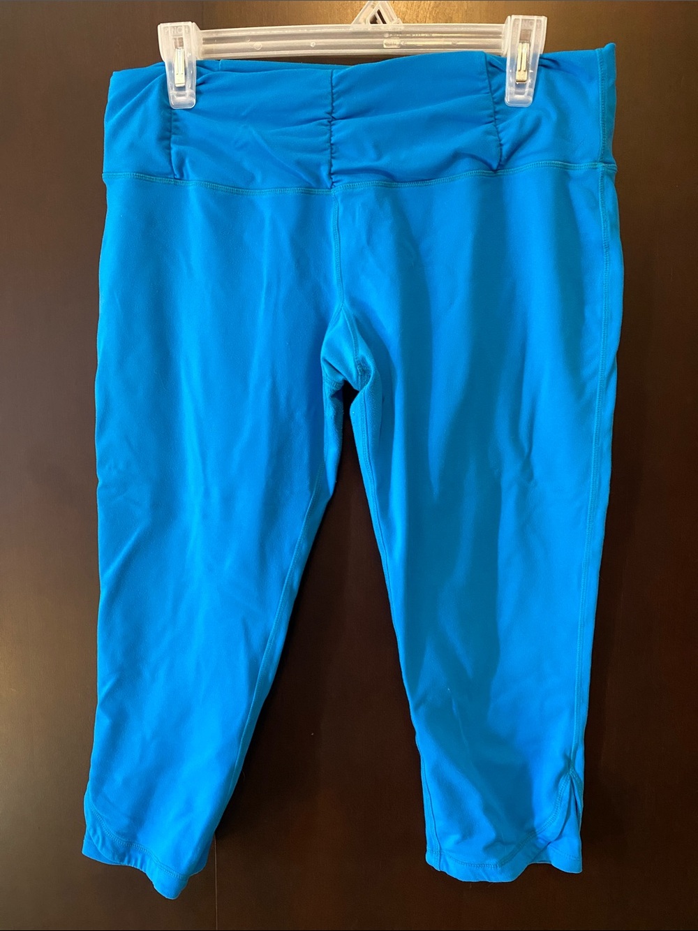 Capri legging in bright blue